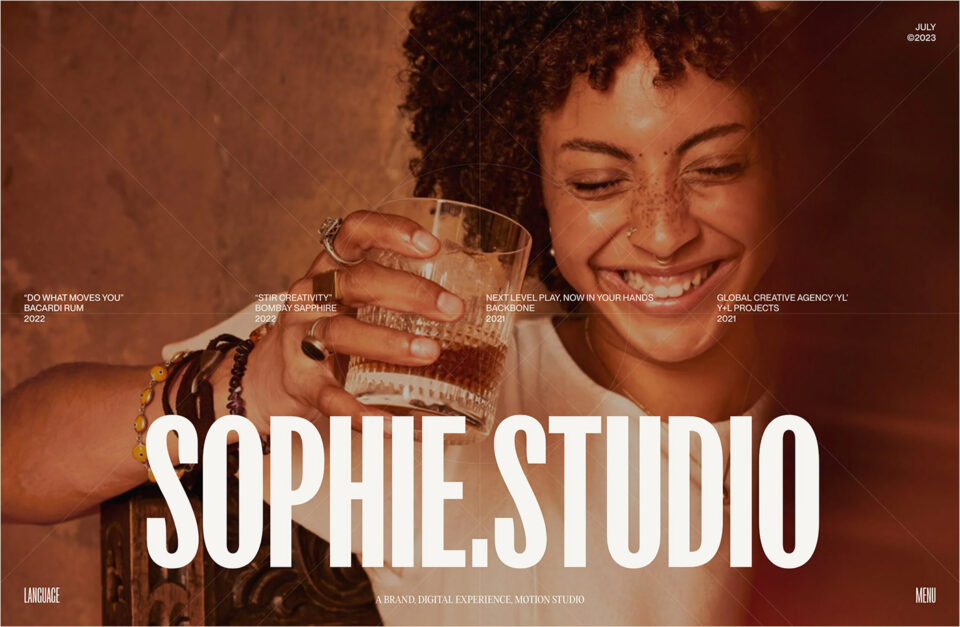 SOPHIE.STUDIO – A BRAND, DIGITAL EXPERIENCE, MOTION STUDIOウェブサイトの画面キャプチャ画像