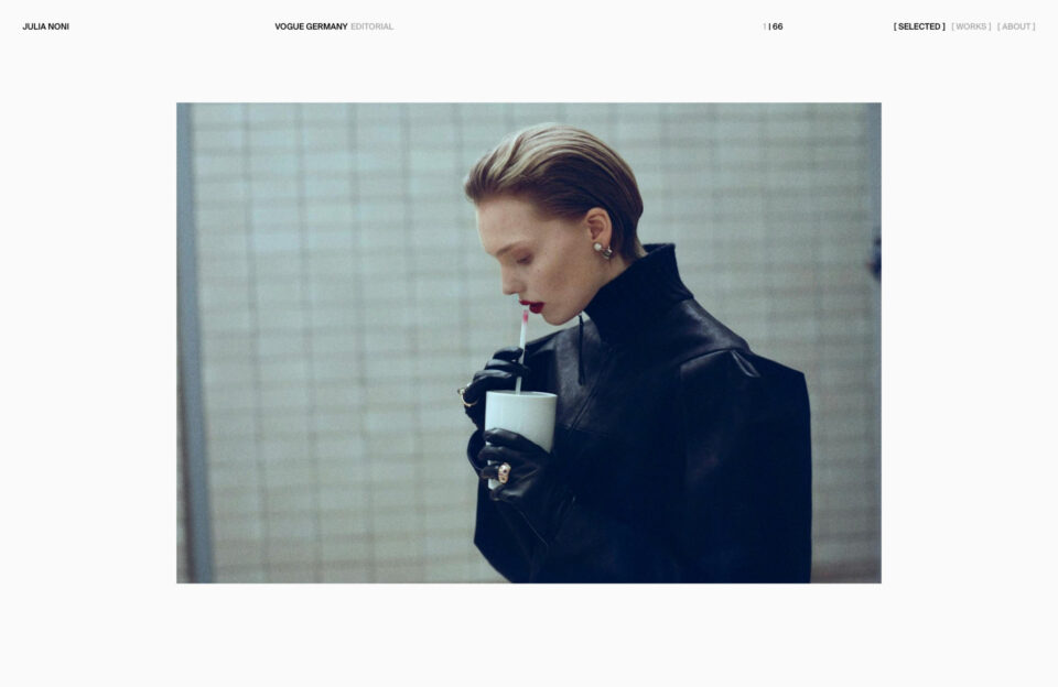 Julia Noni – Photographer & Directorウェブサイトの画面キャプチャ画像